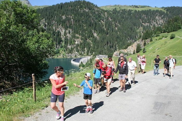 Promenade à Arêches-Beaufort en famille, stations familiales l’été